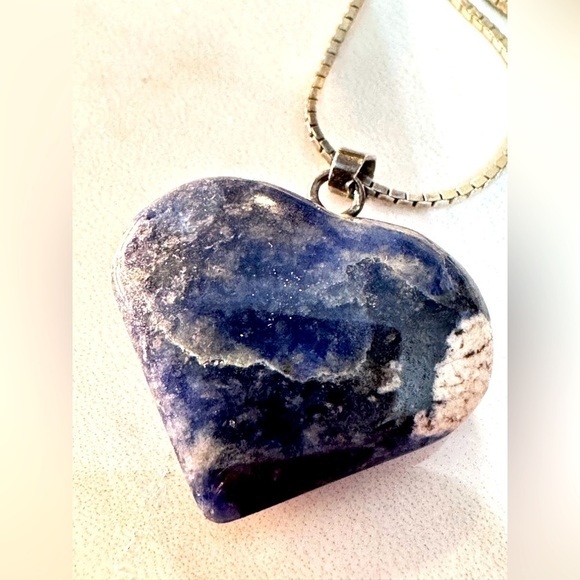 SODALITE GEMSTONE HEART PENDANT NECKLACE BLUE 23’ BOX CHAIN EUC 0684 R - Picture 2 of 11